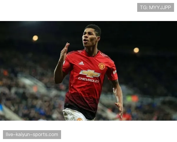 曼联成绩回暖，但问题持续积累，稳定性面临考验